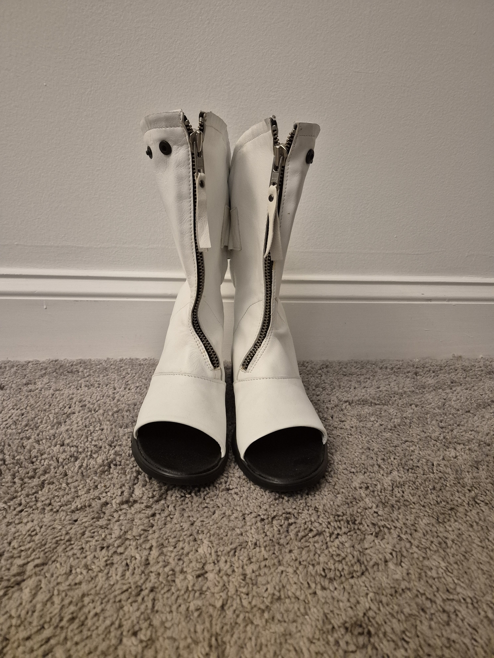 Women's White Open-Toe Zip Front Fashion Boots